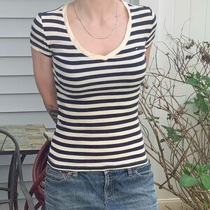 Tommy Hilfiger Navy Off White Horizontal Striped T-shirt